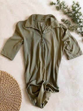 GAP Womens Modern Bodysuit Polo Shirt M Olive Green Snap Short Sleeve Medium